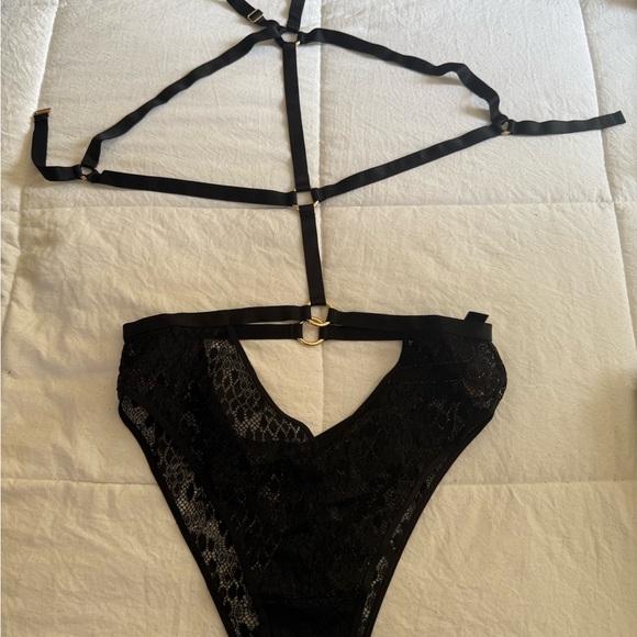 Victoria's Secret Black Lace Strappy Bra